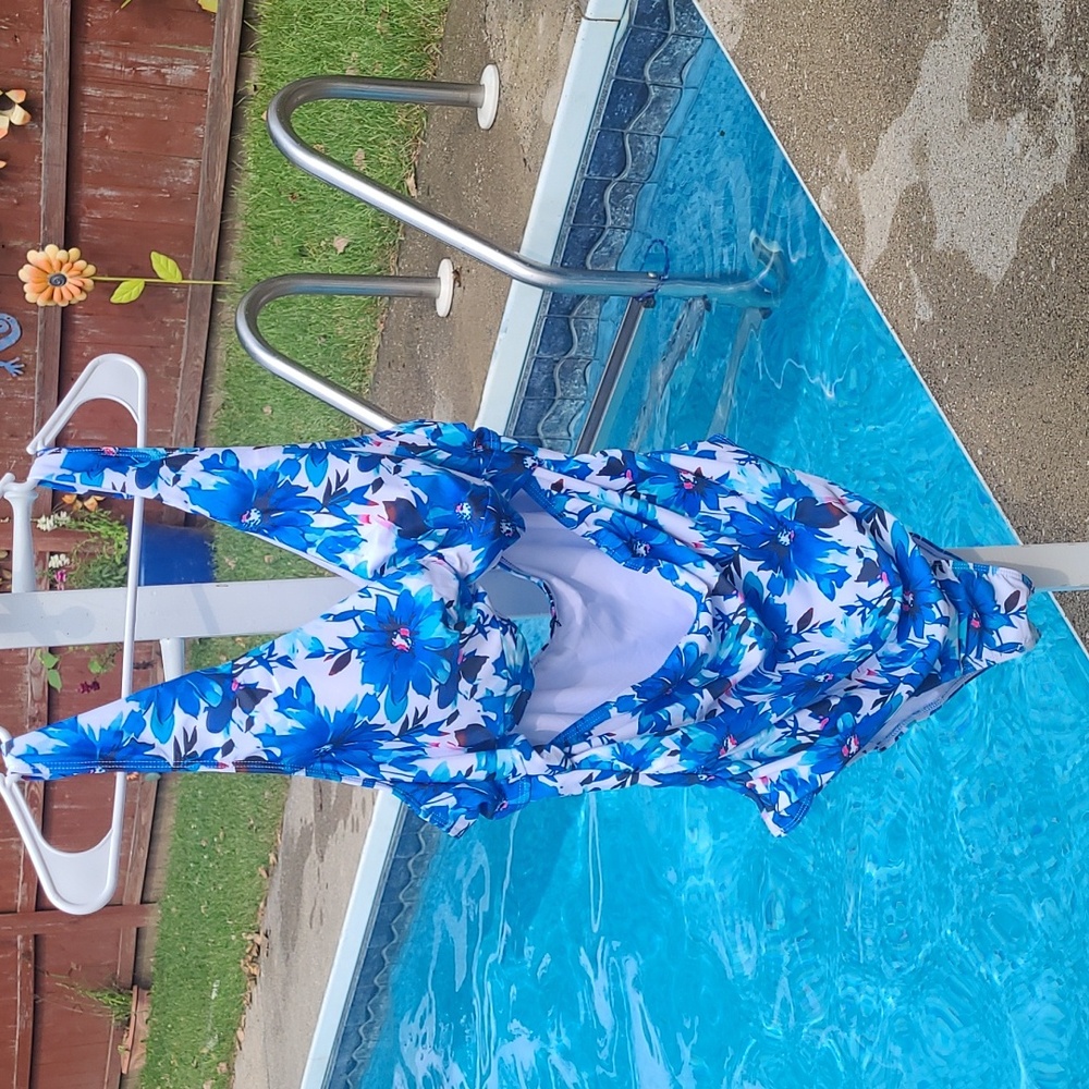 New with tags! AlMage Womens XXL floral blue One Piece Bathing Suit sexy cut out